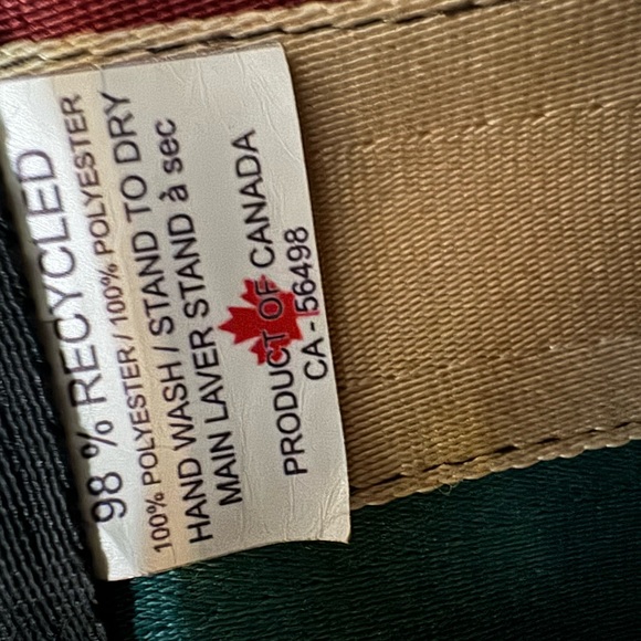 Unique Seatbelt bag! Reused materials - Picture 3 of 9